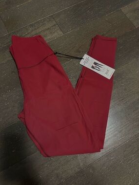 Alo Yoga High-Waist Ripped Warrior Legging Red Velvet Size M NWT
